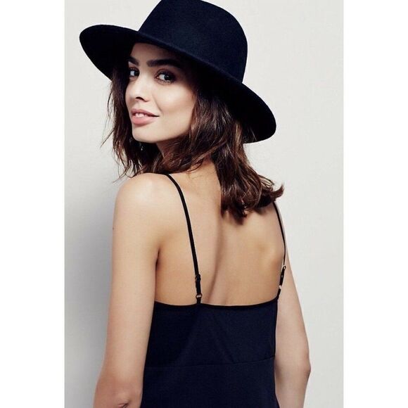 NEW FREE PEOPLE Sz M ANDY MINI SLIP DRESS SOLID BLACK $78 - Picture 4 of 4